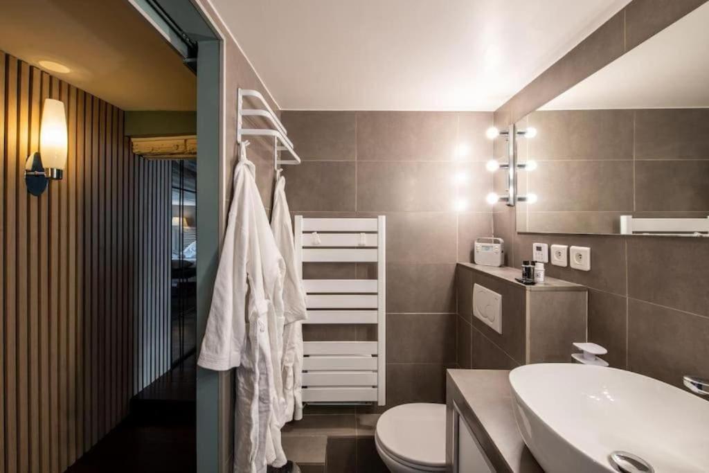 1er - Magnifique Duplex Appartement *